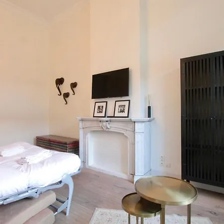 Apartment Cap's House