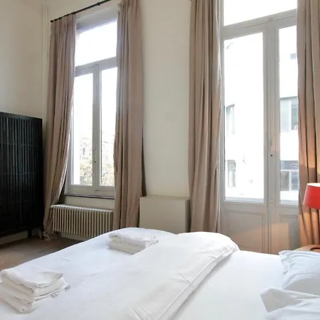 Apartment Cap's House