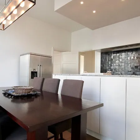 Apartment Cap's House *