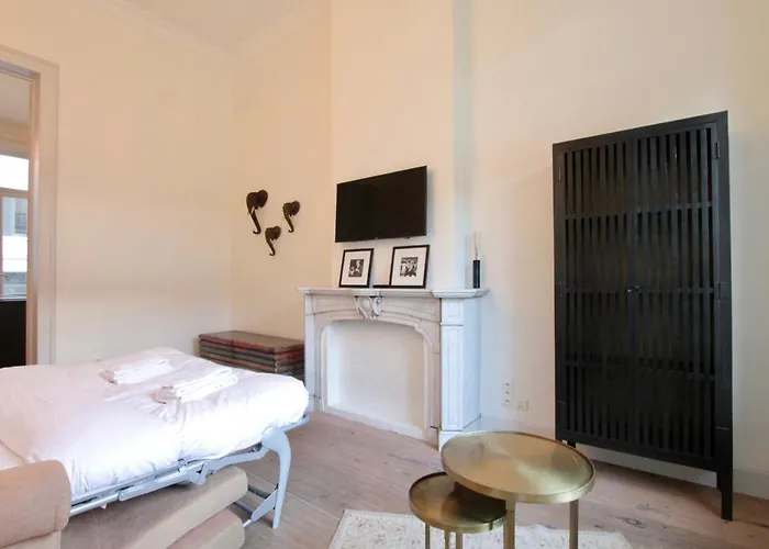 Apartment Cap's House