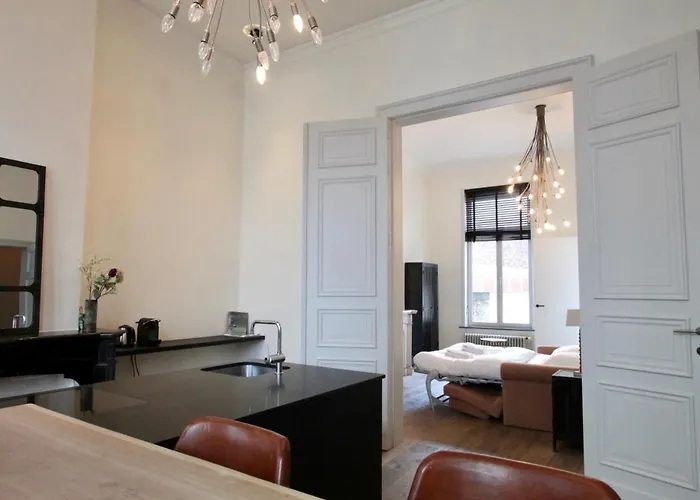 Apartment Cap's House *