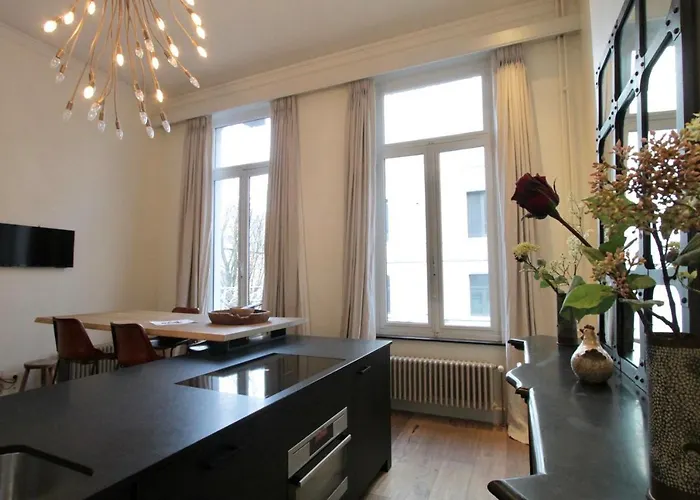 Apartment Cap's House *